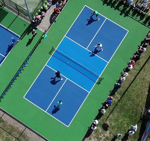 uitgelicht bovenaanzicht pickleball banen